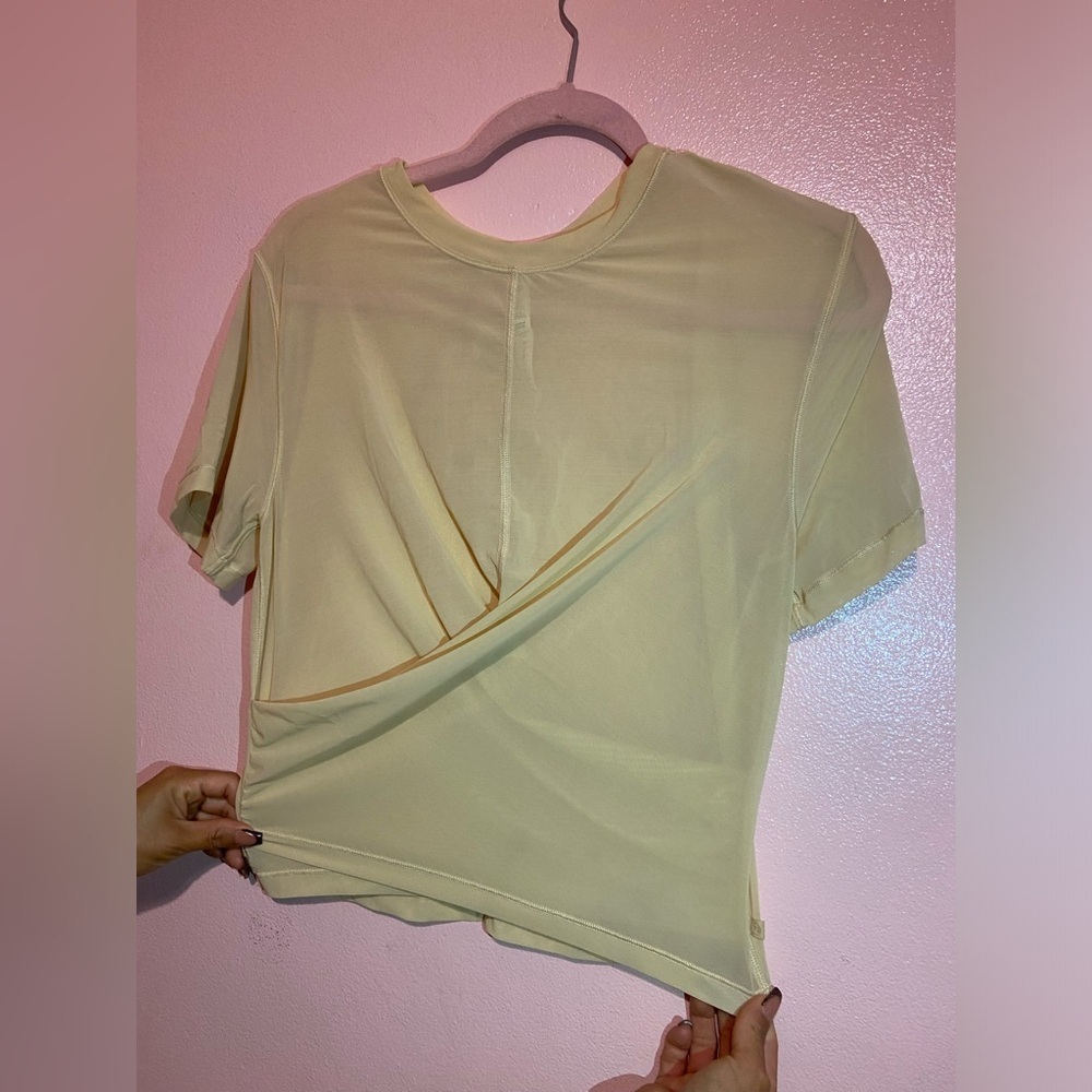 Lululemon top